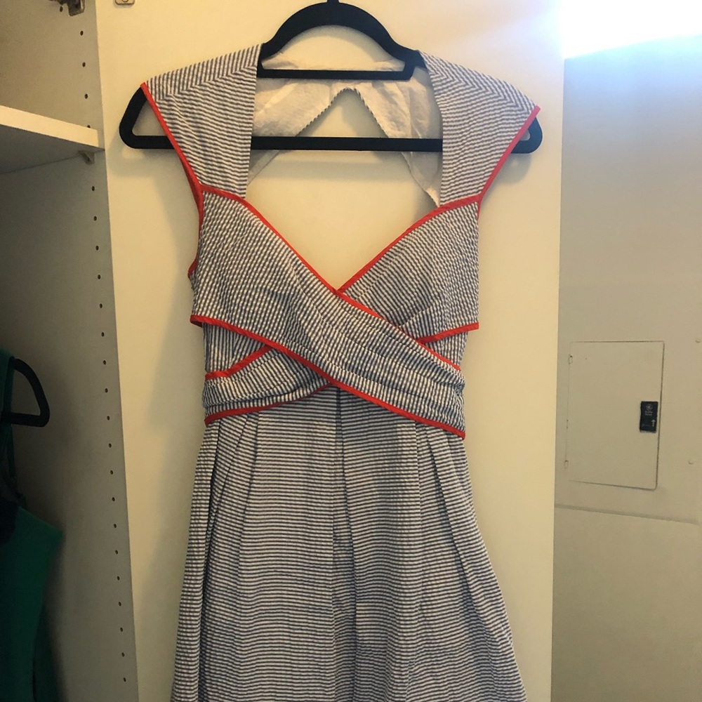 Jessica Simpson Searsucker contrast dress